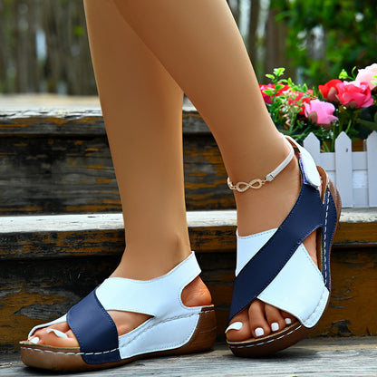 Sandalias de cuña cruzadas con bloques de color Loom & Soul para mujer – Zapatos romanos de plataforma de verano con correa de velcro