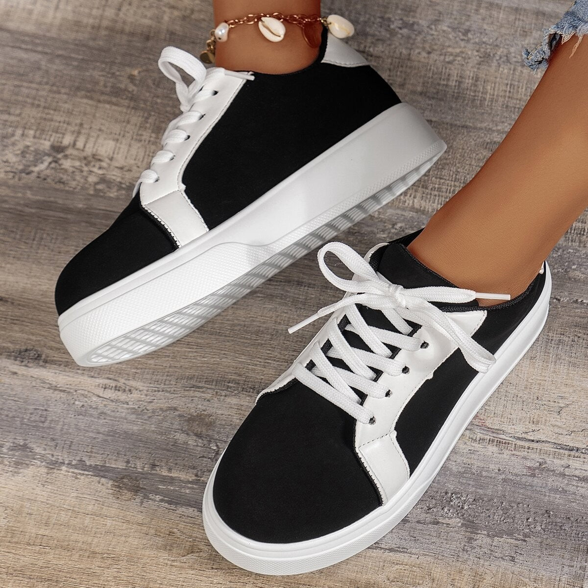 Zapatillas Retro con Cordones Loom & Soul™ – Zapatos de Caminar de PU para Mujer con Elevación Cómoda de 3–5CM y Suela de Goma